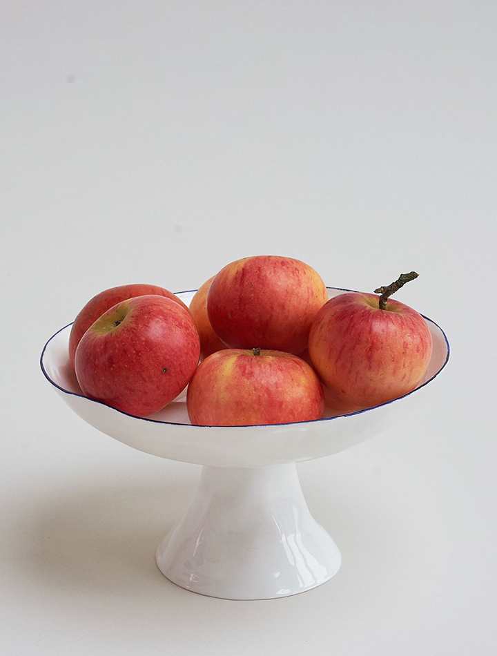 Feldspar fine bone china fruit bowl