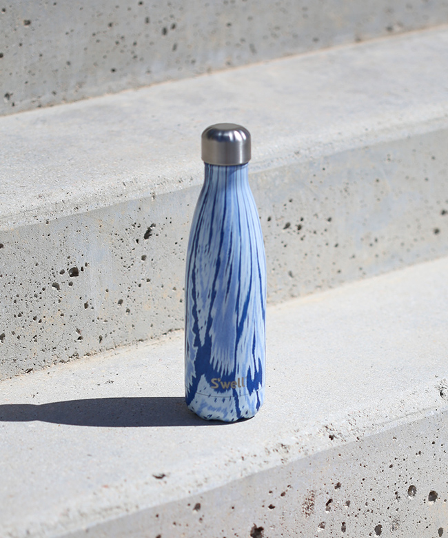Swell reusable water bottle