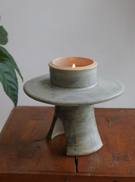 Reve en vert exclusive collection with vintage shop Eesome vintage pillar candle holder