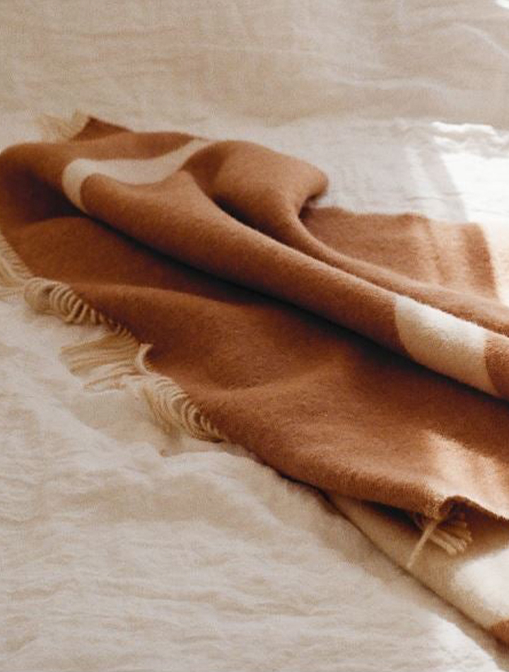 forestry-wool-river-wool-blanket-grain-product-image-blanket-on-bed