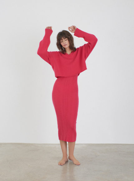 leap-concept-pink-cashmere-cropped-sweater-product-image-model-standing-pose
