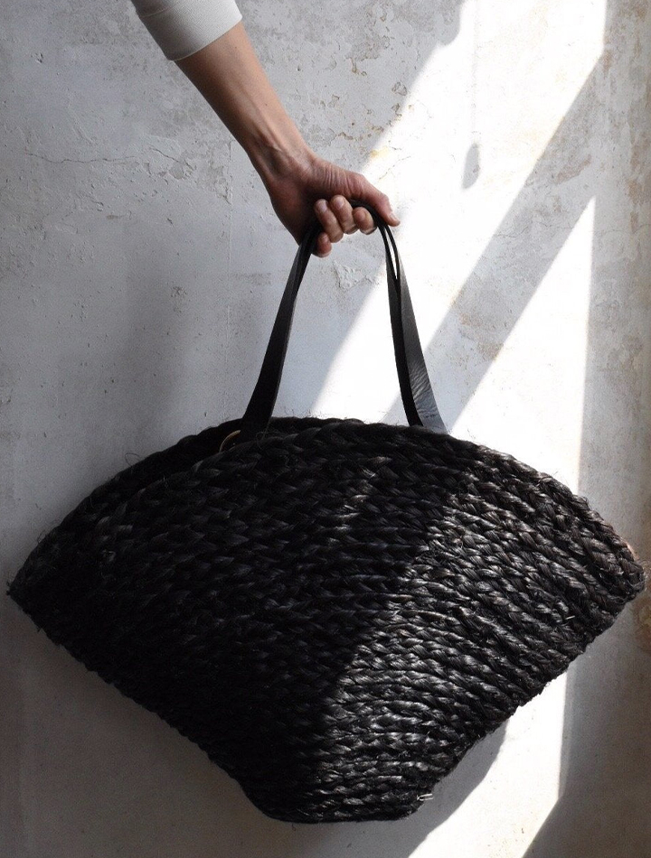 uri-studio-flora-bag-large-black-product-image