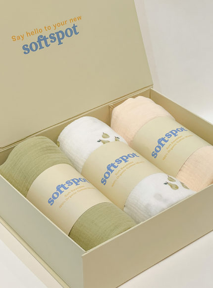 soft-spot-baby-soft-swaddle-bundle-in-garden-product-image