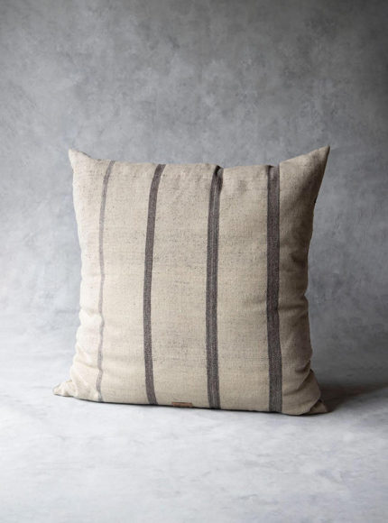 allwina-illa-pillow-cover-product-image