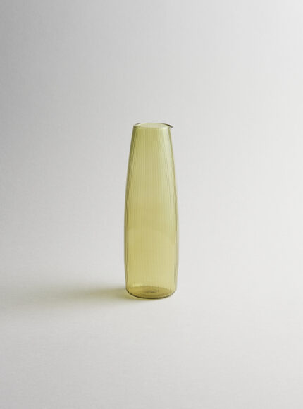 r+d.lab-luisa-1l-carafe-in-rainette-green-product-image