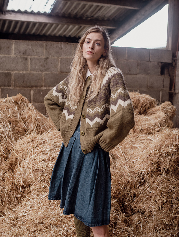 herd-knitwear-fleetwood-cardigan-in-moss-with-ecru-and-peat-product-image