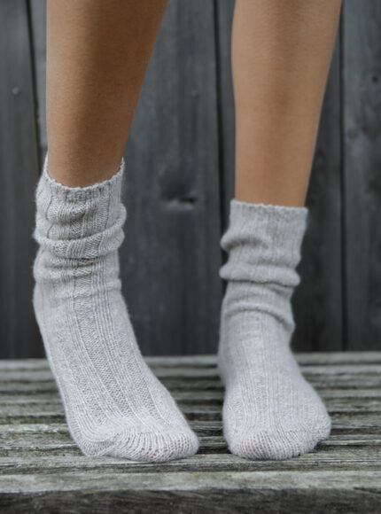 Ribbed Cashmere Socks in Hickory Marl