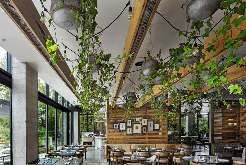 1 Hotel restaurant